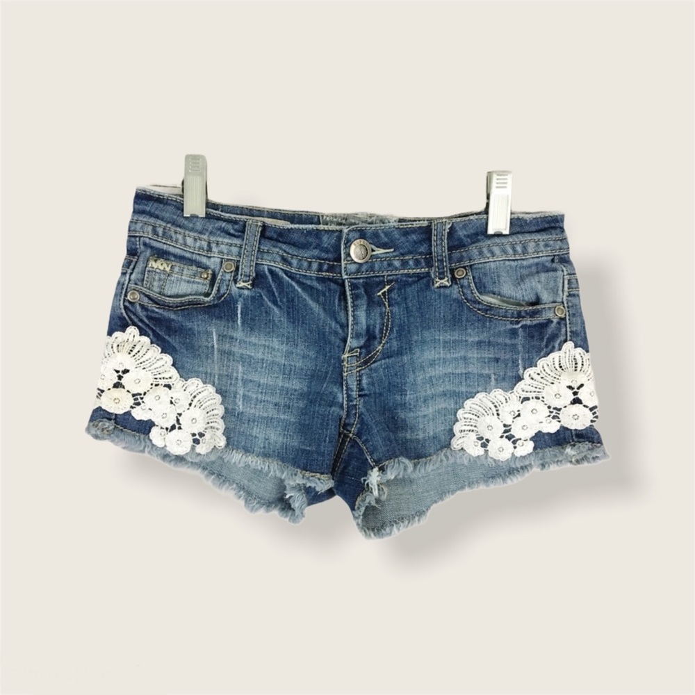 Hot Kiss Cici shorts crochet floral cutoffs